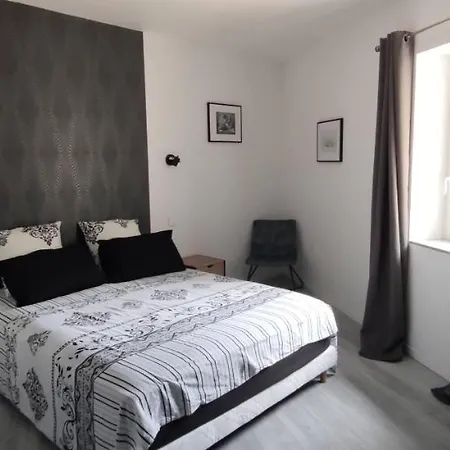 Domaine De La Violette Bed & Breakfast *